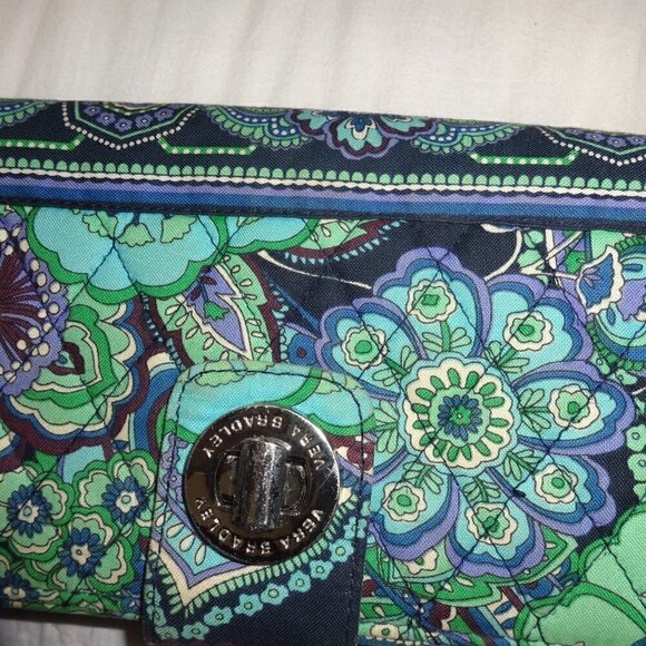 Vera Bradley Turn lock Wallet: Rhythm & Blues pattern, many card slits $19 - Picture 7 of 7